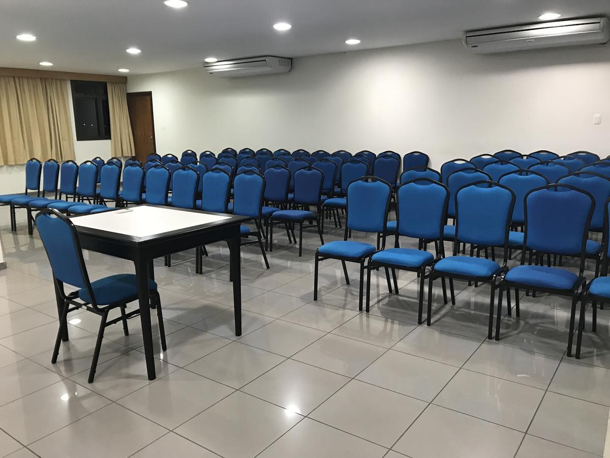 Serema Palace Hotel Lavras Bagian luar foto