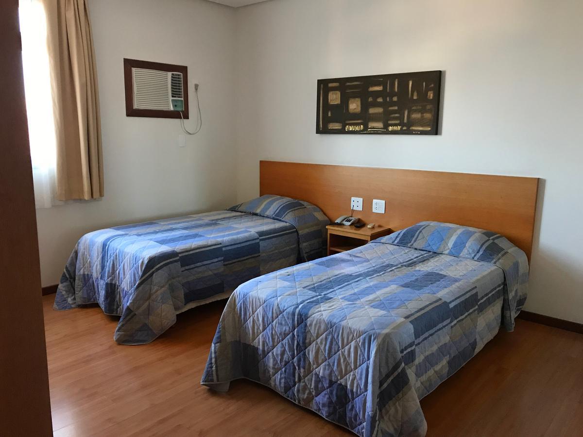 Serema Palace Hotel Lavras Bagian luar foto