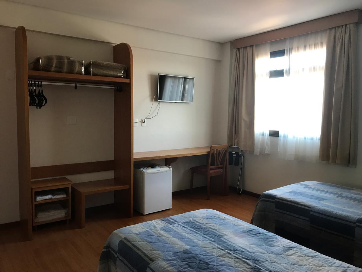 Serema Palace Hotel Lavras Bagian luar foto