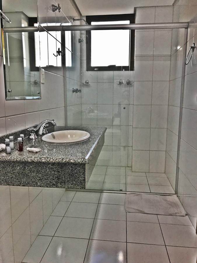 Serema Palace Hotel Lavras Bagian luar foto