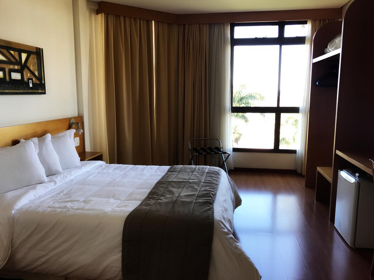 Serema Palace Hotel Lavras Bagian luar foto