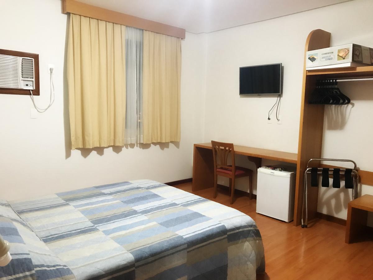 Serema Palace Hotel Lavras Bagian luar foto