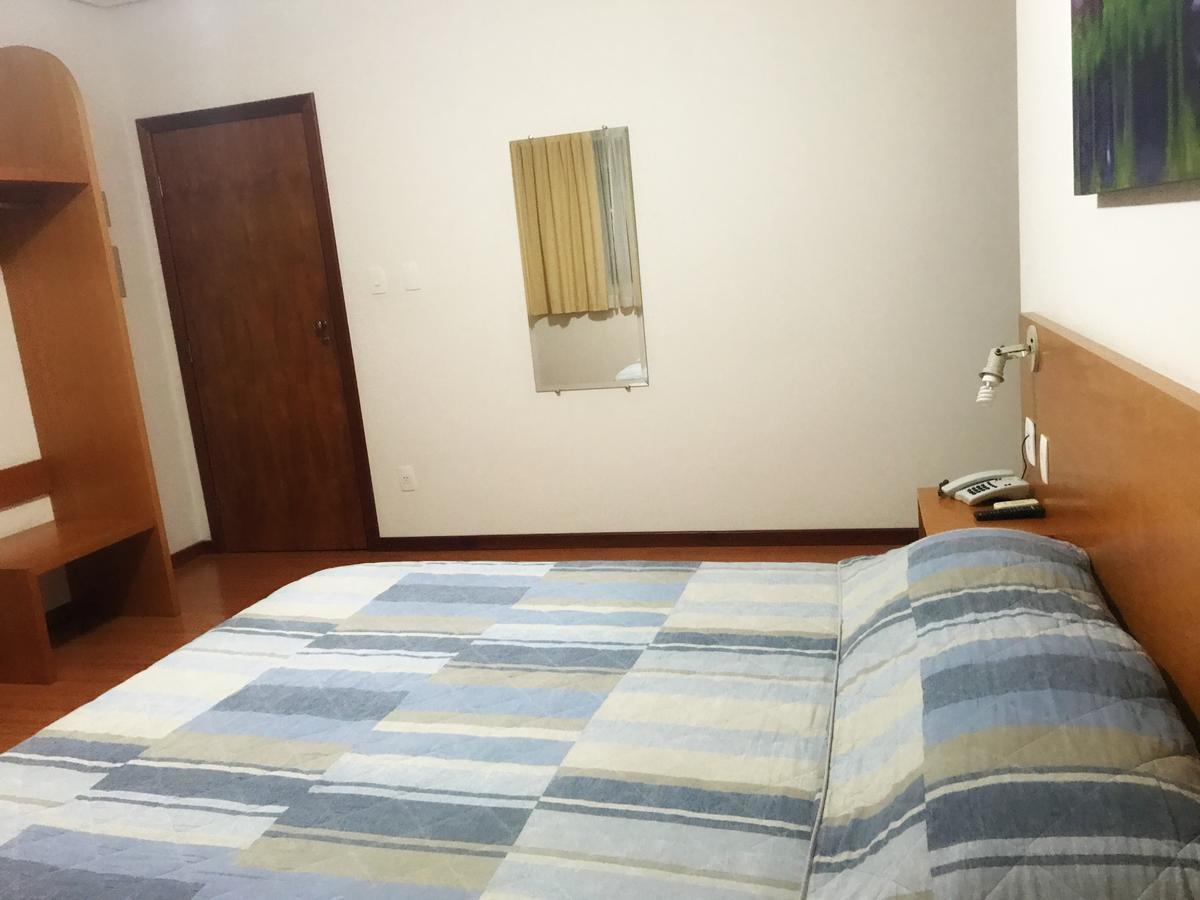 Serema Palace Hotel Lavras Bagian luar foto