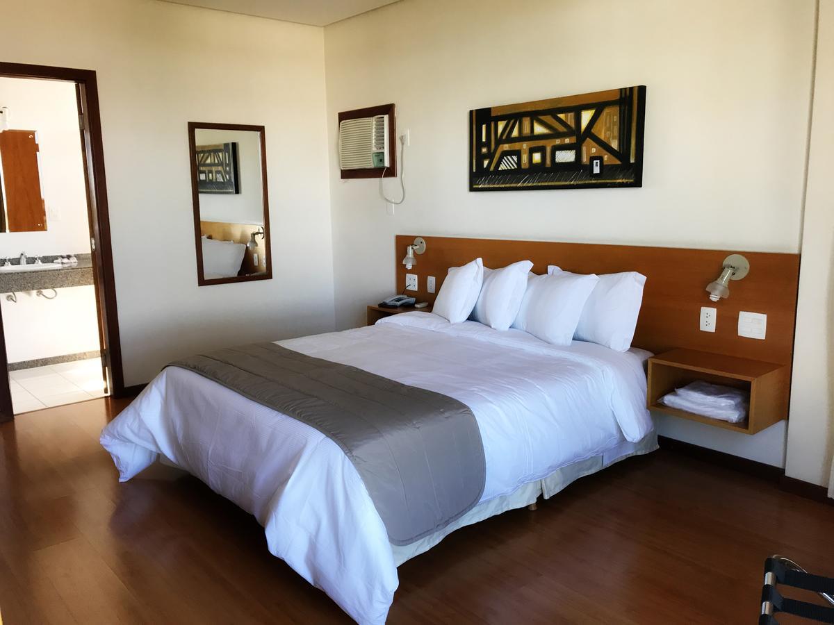 Serema Palace Hotel Lavras Bagian luar foto
